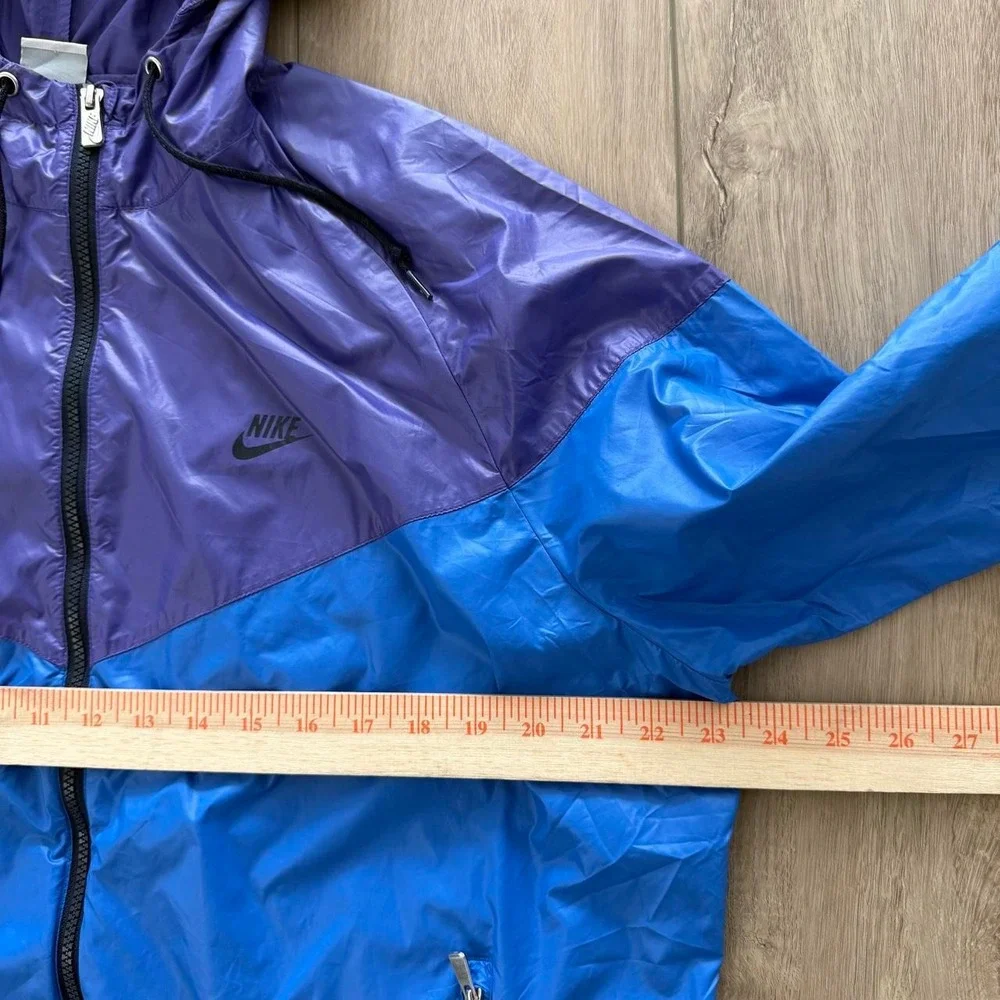 Nike blue & purple windbreaker sportswear jacket with hood, size XL